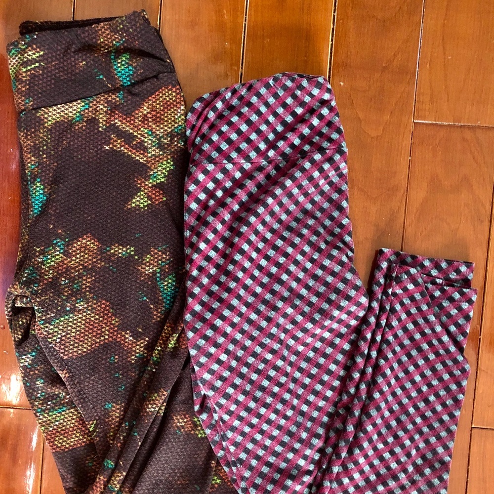 2 pairs lularoe OS good condition